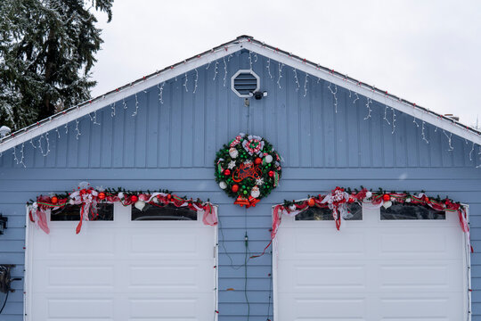 Seasonal garage door decor